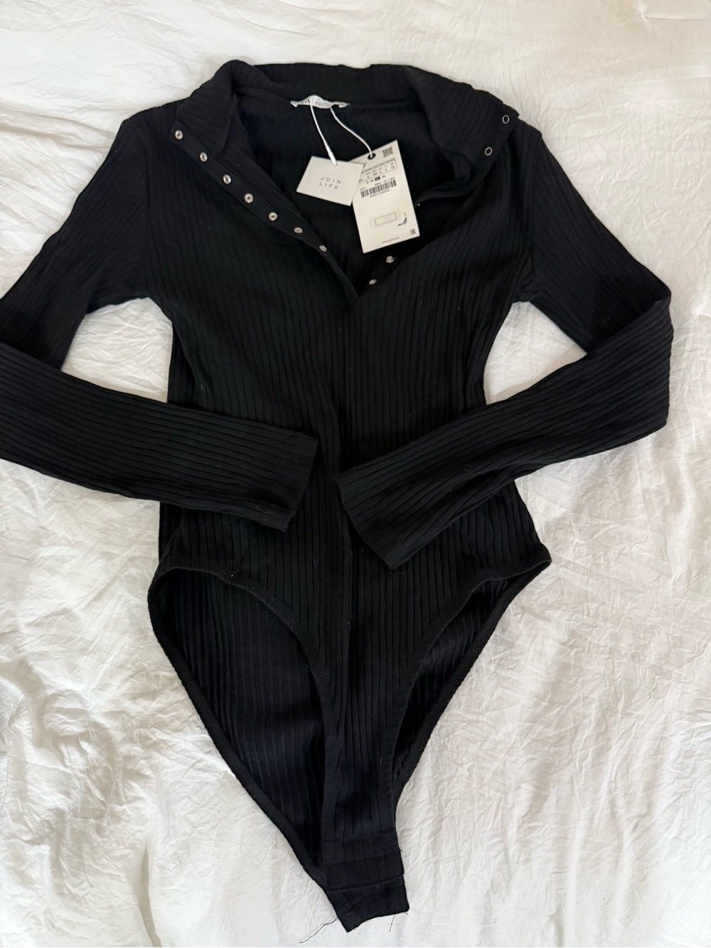 Zara Black Ribbed Long-Sleeve Snap-Front Bodysuit